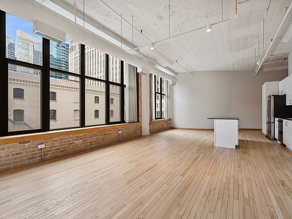 4th image of 333 W Hubbard St APT 410