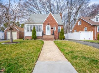 322 Roseland Pl, Union, NJ 07083