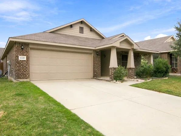 6249 Topsail Dr, Fort Worth, TX 76179