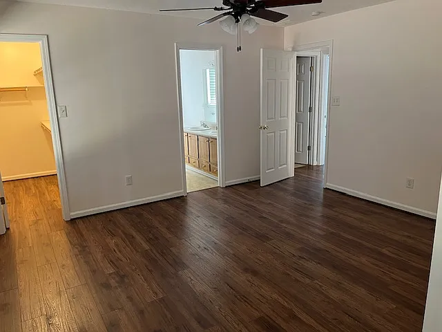 309 Clarendon Ct — Photo 25