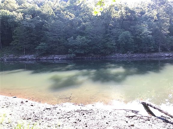 2nd image of Lakeside Rd