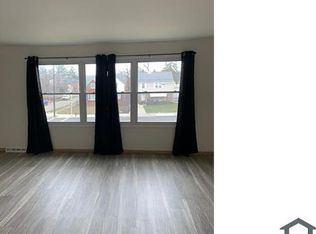 13578 Cedar Rd #2, Cleveland, OH