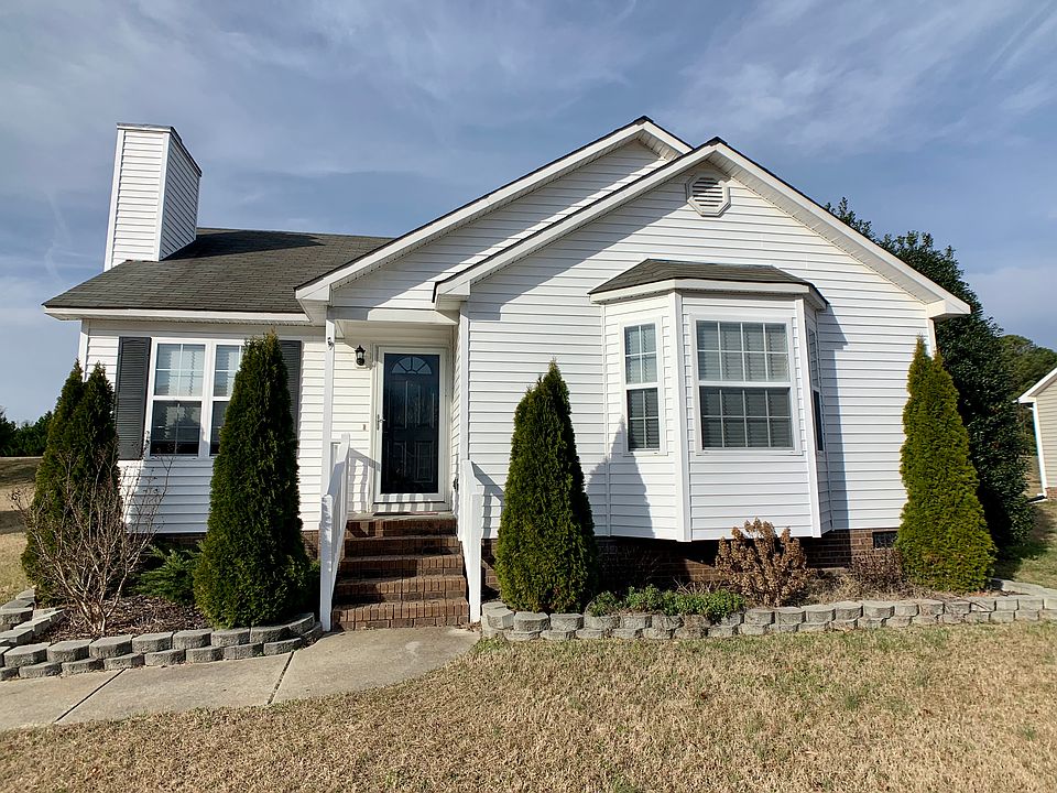 1st image of 106 McKenzie Cir