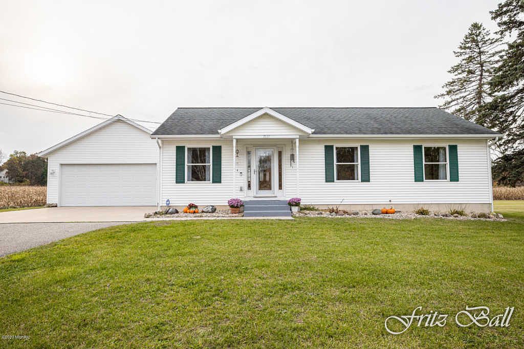 8137 Thornapple River Dr SE, Caledonia, MI 49316 Zillow