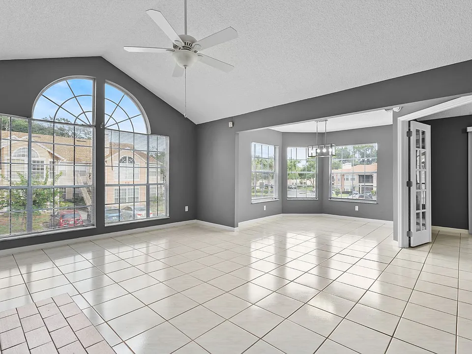 709 Youngstown Pkwy #364