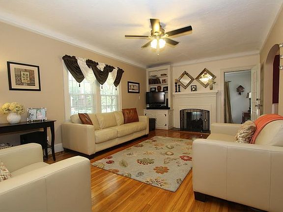 2nd image of 4009 Grove Ave