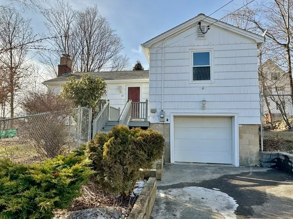 22 View St, Haverhill, MA 01832