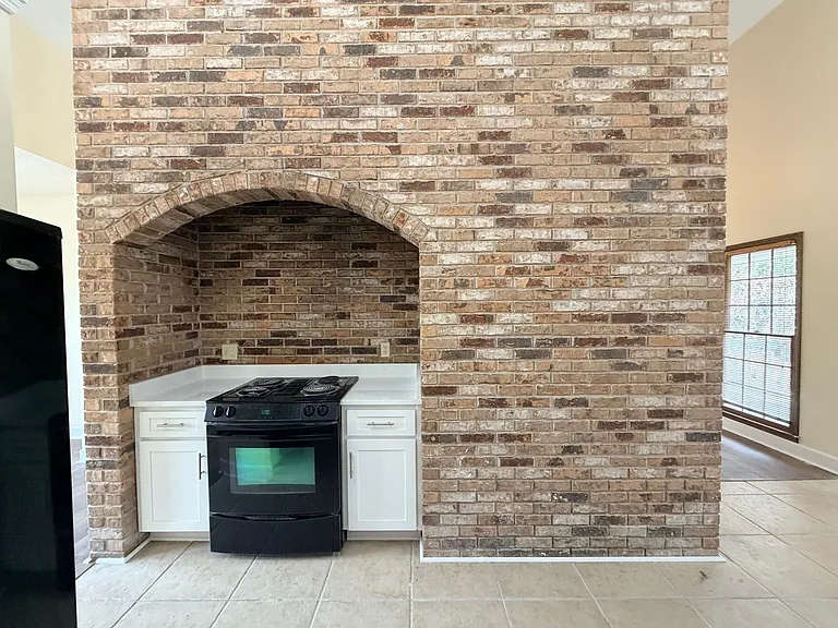 2124 Northwood Cir — Photo 29