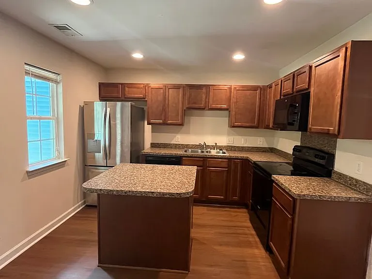 479 Truman Dr — Photo 6
