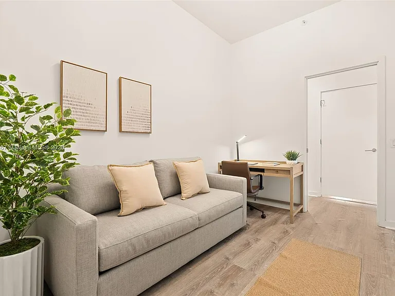 501 NE 31st St #410 — Photo 41