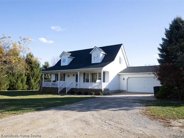 4683 Jeddo Rd, Burtchville, MI 48059