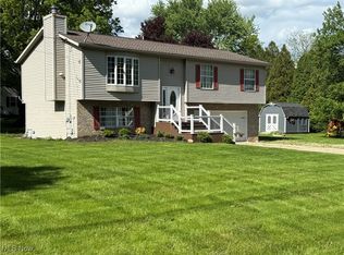 2579 Wealthy Dr, Akron, OH 44321