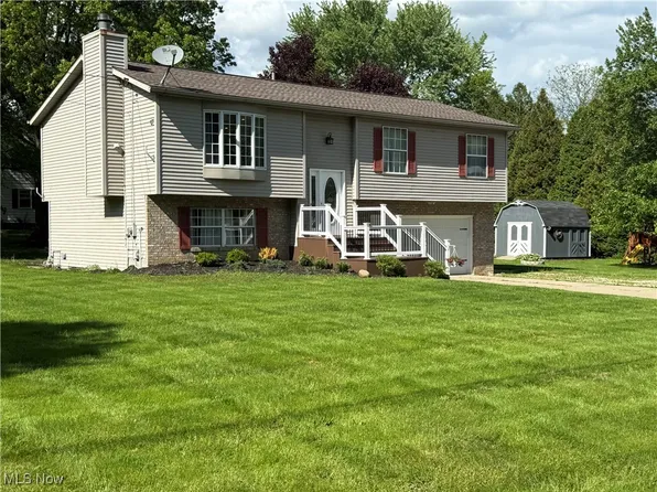 2579 Wealthy Dr, Akron, OH 44321