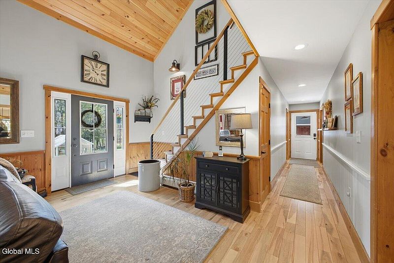 2nd image of 16 Hayes Road