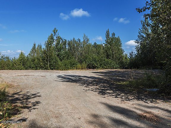 3rd image of 8645 E Highlands Cir