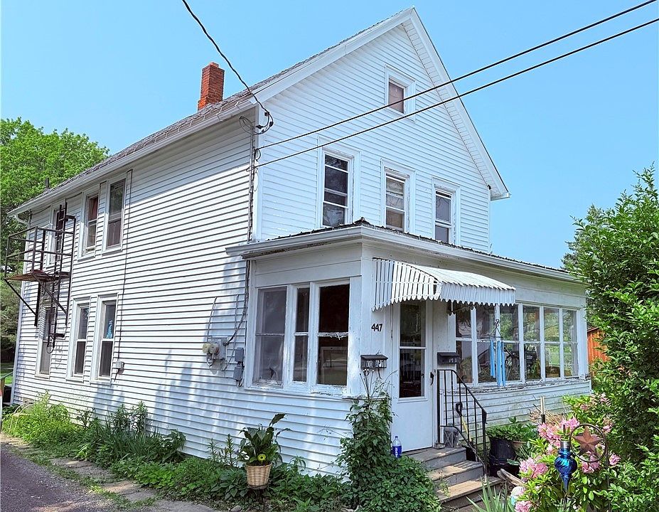 1st image of 447 Hoyt St