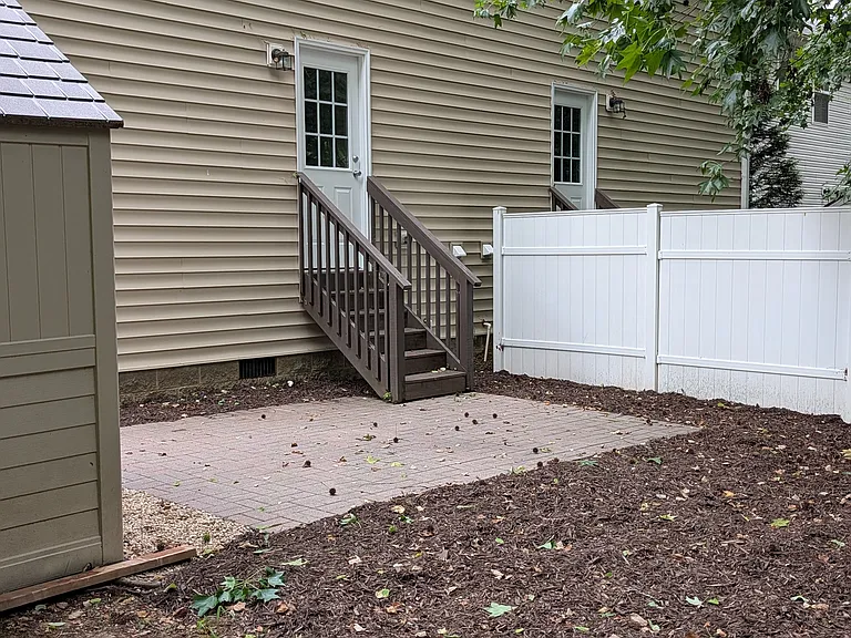 1208 James St — Photo 18
