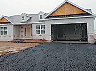 9165 Lindale Ave, Greencastle, PA 17225