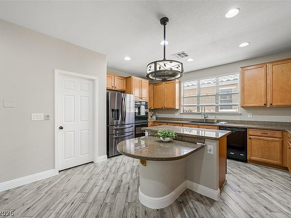 4th image of 5642 Ouray St