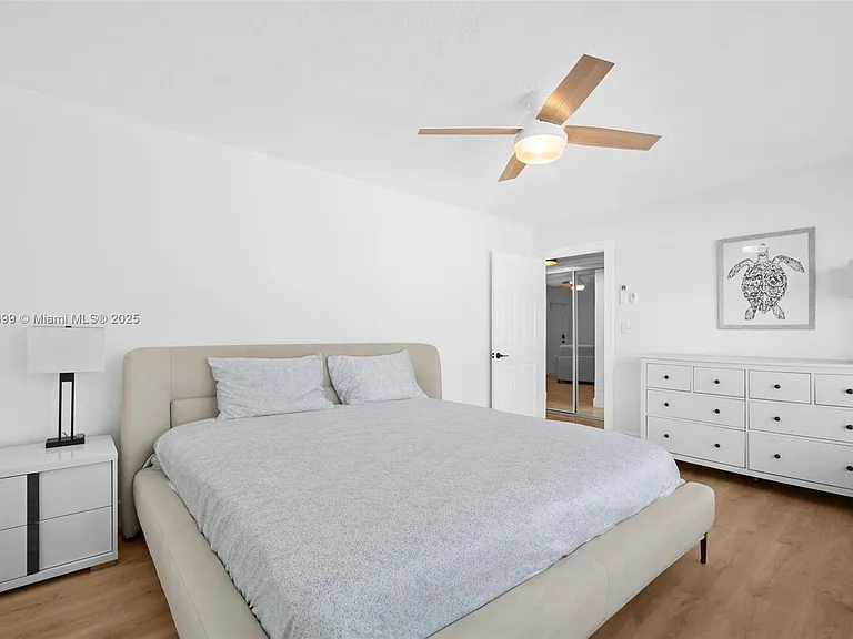 9241 Collins Ave #11 — Photo 12