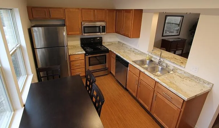 5302 Brody Dr — Photo 3