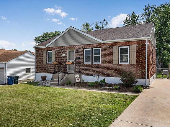 2nd image of 9842 Huntingdon Ln