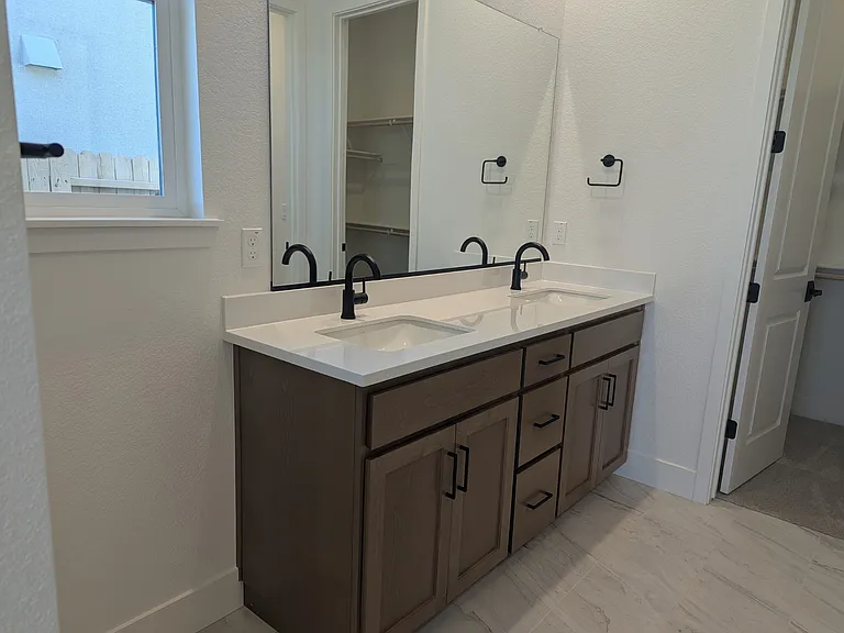 5040 Lone Star Way — Photo 12