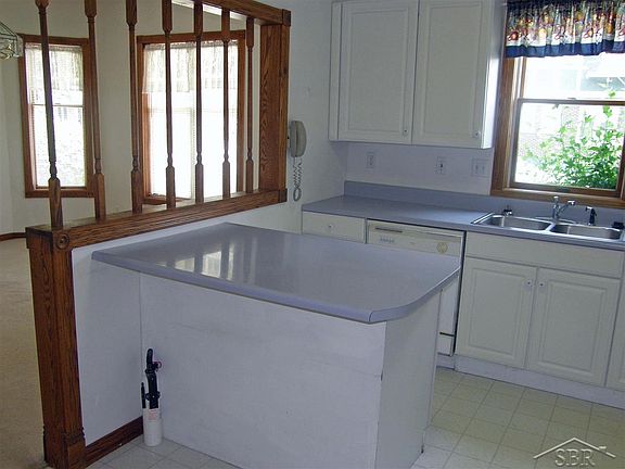 5th image of 317 Pine St