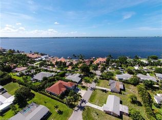 308 Bayshore Dr, Cape Coral, FL 33904