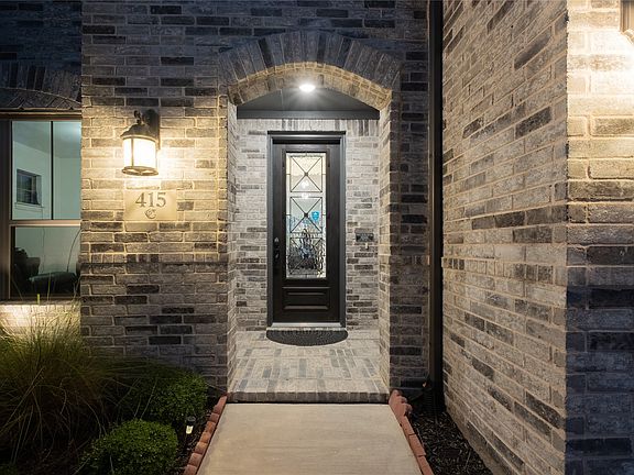 4th image of 415 Rock Rose Ln