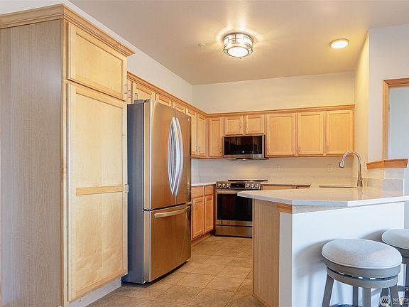 5th image of 1007 High St APT 203