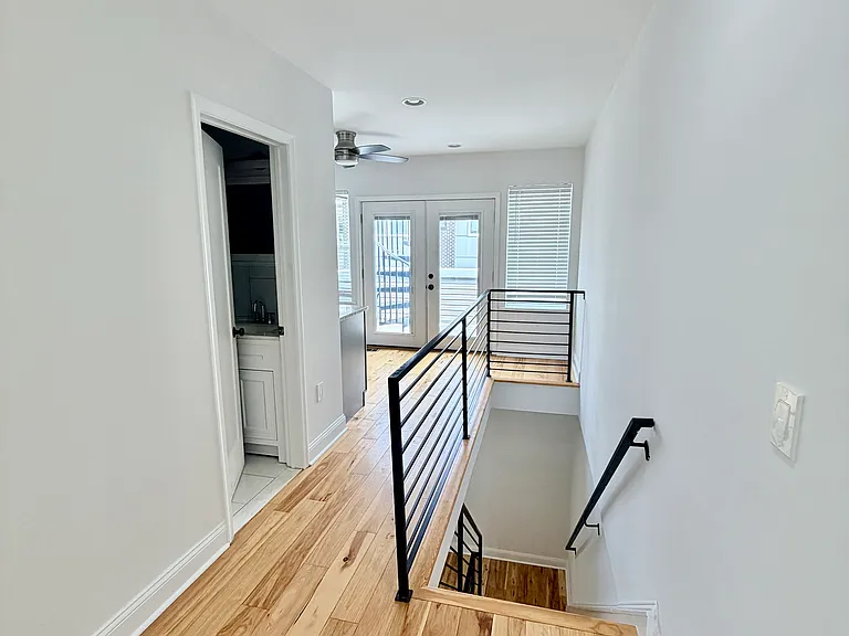 640 Emily St — Photo 8