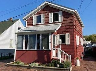 616 46th Pl, Kenosha, WI 53140