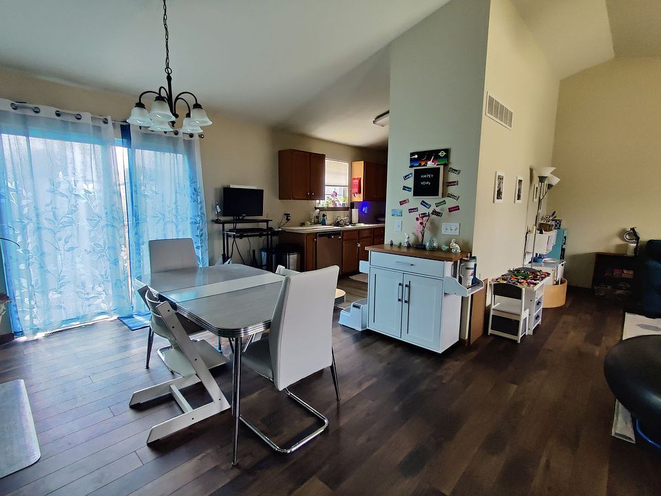2nd image of 4400 Gage Pl