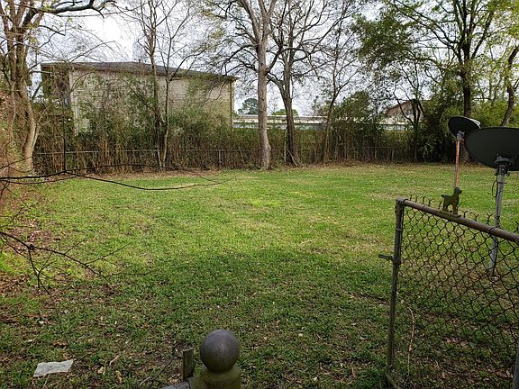 2nd image of 2007 Avenue G