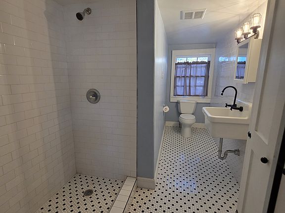 2nd image of 1322 Esplanade Ave #C