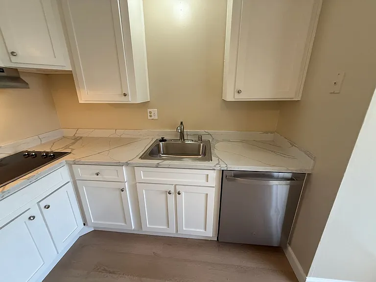611 Fairview Dr — Photo 7