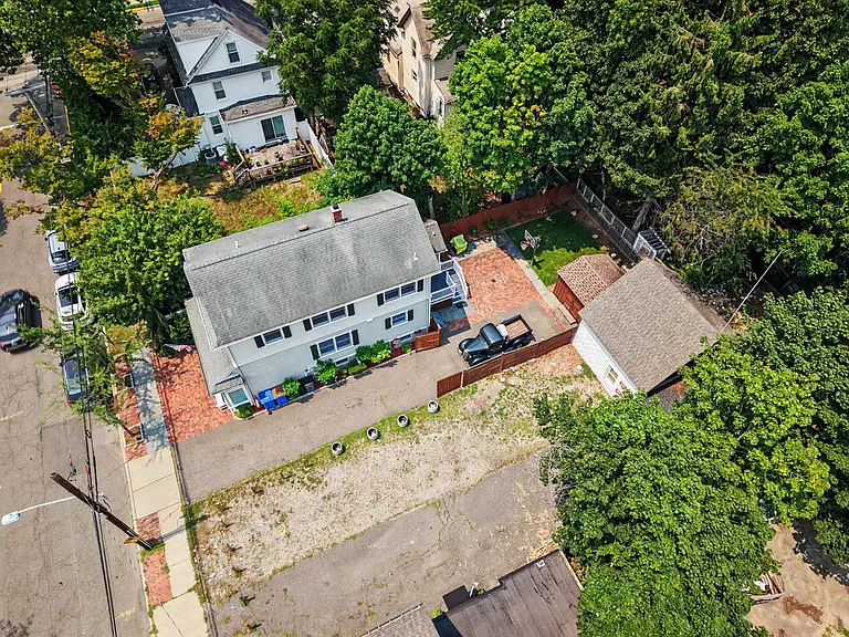 15 Chestnut St — Photo 35