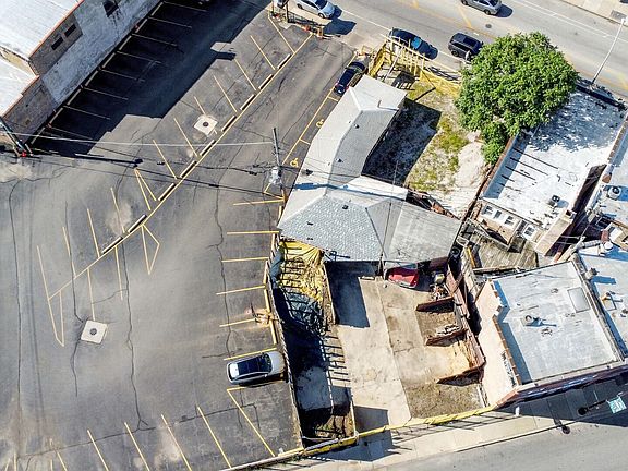 4th image of 4387 N Elston Ave