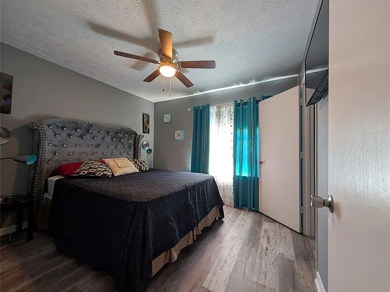 2470 Corner Shoals Dr — Photo 13