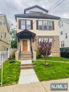 1st image of 194-196 Hansbury Ave