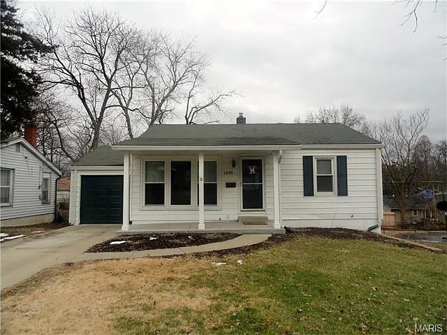1218 Folger Ave photo 1