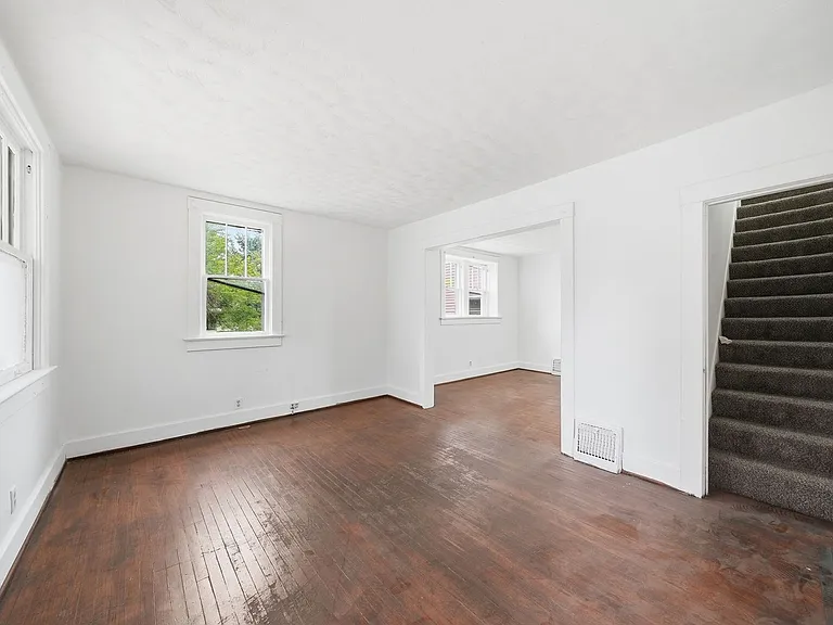 1211 Emily St — Photo 15
