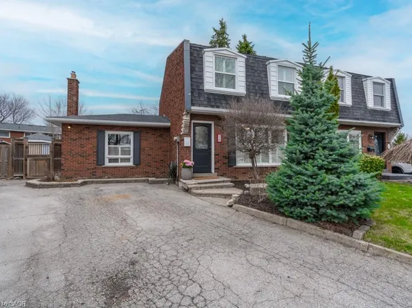 24 Bentley Pl, Hamilton, ON L9C 2R4