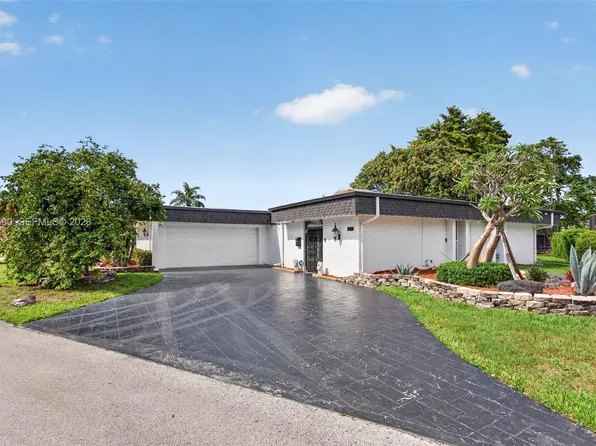 4806 Banyan Ln, Tamarac, FL 33319