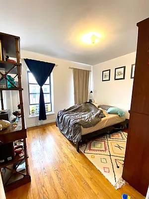 Rented by R New York | media 13