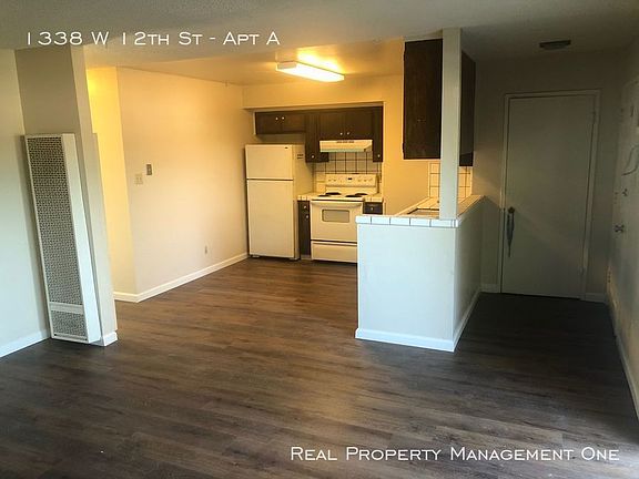 3rd image of 1338 W 12th St APT A