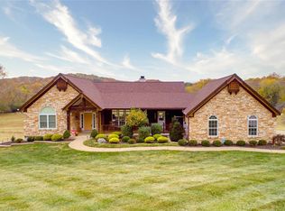 4863 Fox Creek Rd, Pacific, MO 63069
