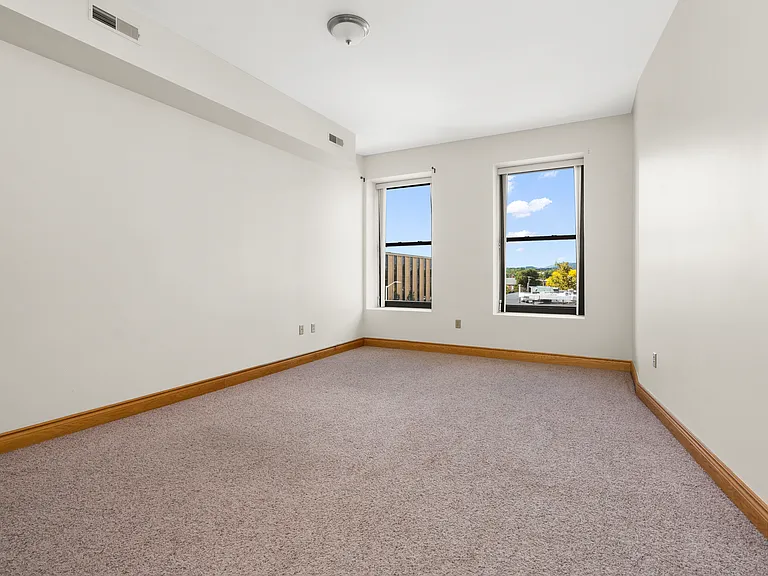795 Elm St #401 — Photo 9