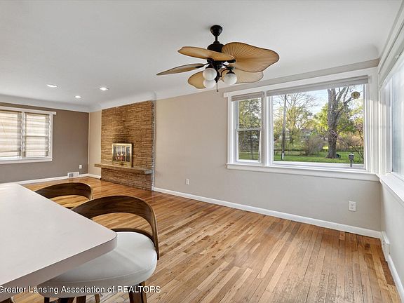 5th image of 305 Meadow Ln